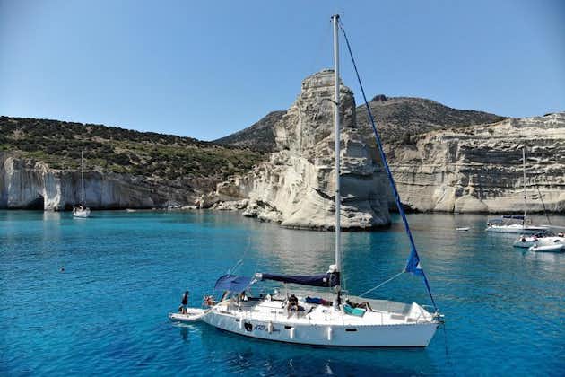 Crucero de vela de día completo en el lado oeste de la isla de Milos