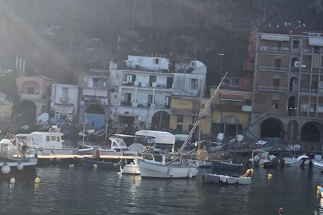 Amalfiküste mit dem Boot + Schwimmen an einem Privatstrand + optionales Meeresfrüchte-Erlebnis