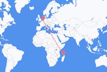 Flyrejser fra Nysgerrig være, Madagaskar til Maastricht, Holland