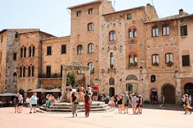 Siena San Gimignano Chianti Pisa ja lounas viininmaistelulla