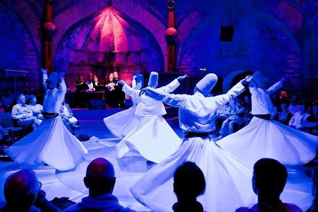 Spettacolo di dervisci danzanti in Cappadocia con prelievo dall'hotel