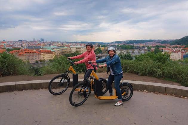 Prague : visite combinée de 3 h en Segway et eScooter