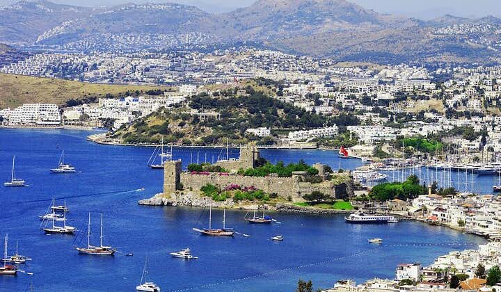 Private Guided Walking Tour to Bodrum City and Castle