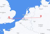Flyreiser fra Paderborn, Tyskland til London, England