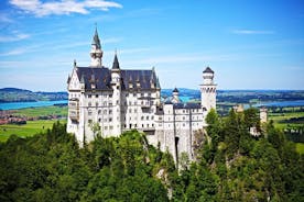 King Ludwig Castles Neuschwanstein and Linderhof Private Tour from Salzburg