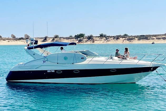 Tour privato in yacht a motore di mezza giornata in Algarve