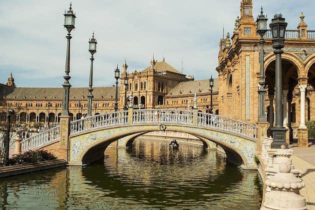 Tour privato a piedi di 4 ore di Siviglia con guida turistica ufficiale