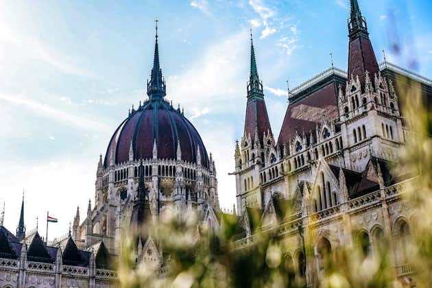 Traslado privado de Venecia a Budapest con 2 horas de turismo