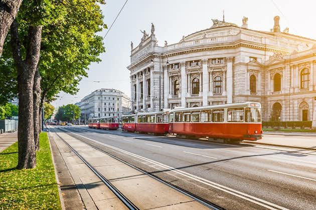 Private Transfer from Prague to Vienna with 2h for Sightseeing