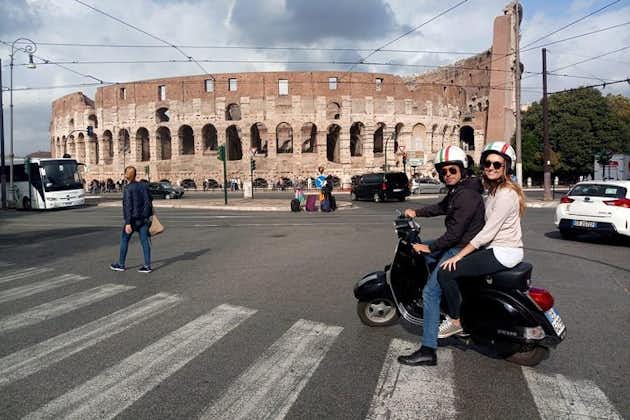 Rome by Vespa: Classic Rome Tour with Pick up