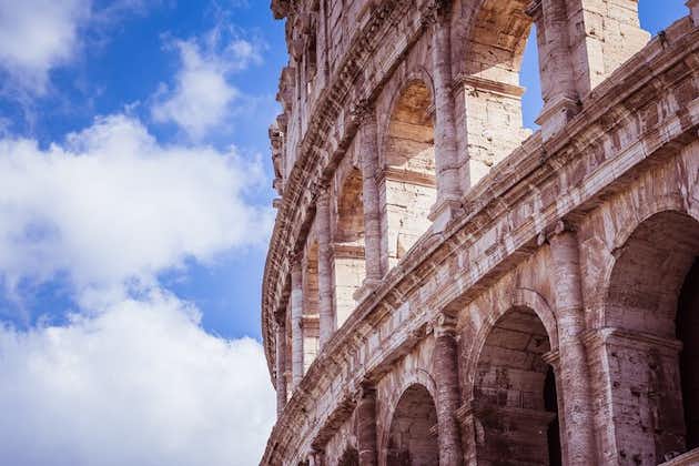Colosseum Complete Guided Tour With Palatine Hill and Roman Forum