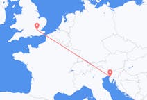 Flyreiser fra London, England til Trieste, Italia