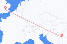 Flug frá London til Belgrad