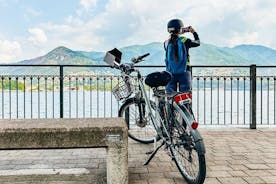 E-Bike sur le lac de Côme avec l'iPad