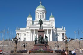 赫尔辛基亮点乘坐电车和步行游览
