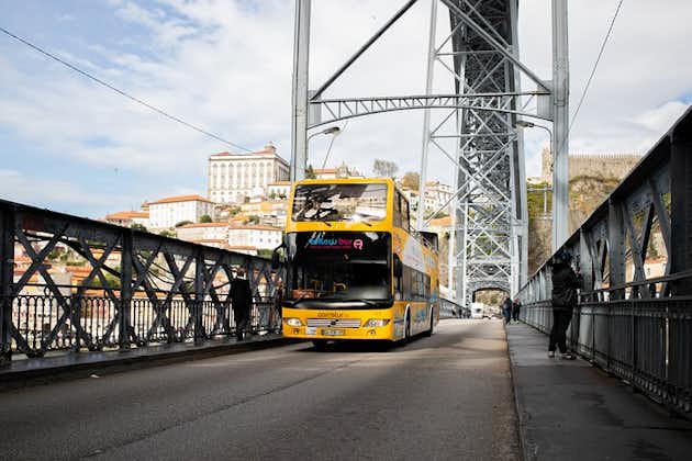 Bilhete de 48 horas do autocarro hop-on hop-off do Porto com hambúrguer