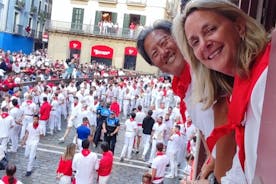 San Fermín with balcony, tour of Pamplona and buffet breakfast.