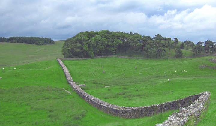 Hadrian's Wall: A Self-Guided Audio Tour along the Ruins