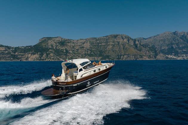 Tour privado por la costa de Amalfi con Apreamare 38 pies DIAMANTE