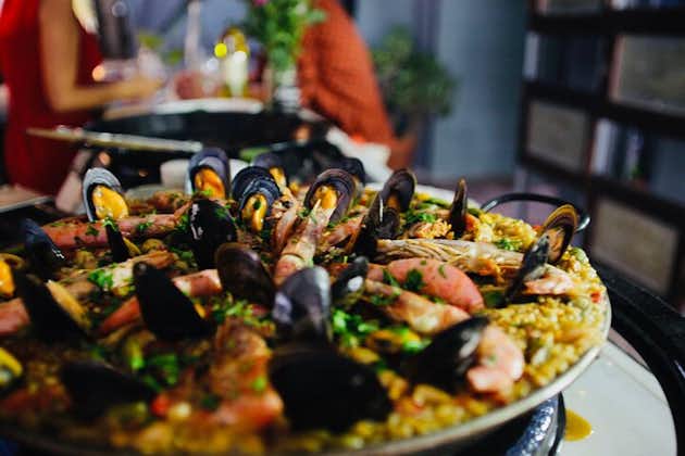 Heerlijke Catalaanse paella kookcursus kleine groep