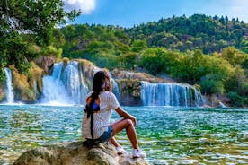 Von Split: Tagestour zu den Krka-Wasserfällen und Schwimmen