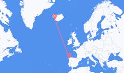 航班从西班牙圣地亚哥 － 德孔波斯特拉市到雷克雅维克市，冰岛塞尔