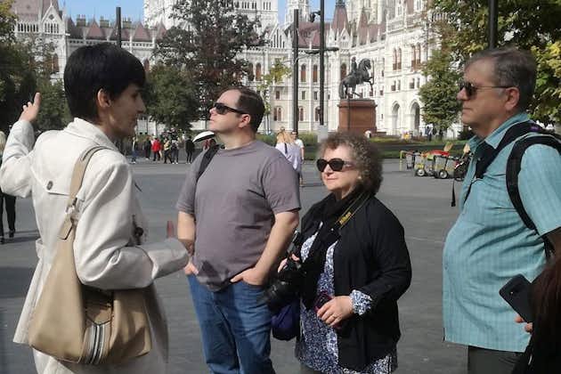 Communist Walking Tour of Budapest Led by Historian