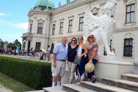 ウィーンのベルヴェデーレ宮殿2.5時間のプライベートヒストリーツアー：貴族的ユートピアの世界クラスのアート