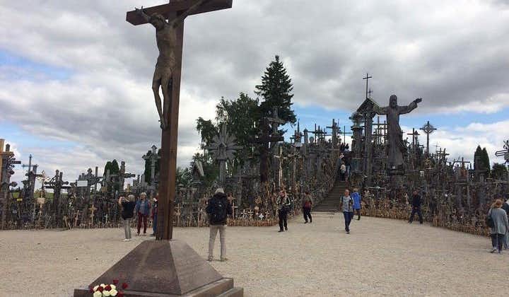 Vilnius to Riga Day Trip: The Hill of Crosses, Rundale Palace and Bauska Castle