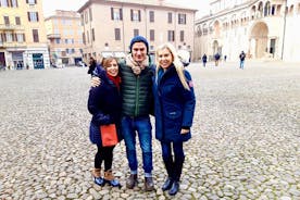 Bologna One Day Tour with a Local Guide: Custom & Private 