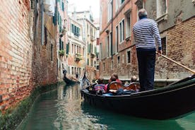 Tour a piedi di benvenuto a Venezia per piccoli gruppi con Basilica di San Marco e giro in gondola