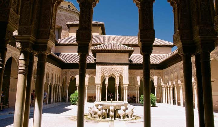 Billet coupe-file : Excursion d’une demi-journée à l’Alhambra et aux jardins du Généralife