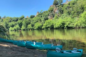 Discovery of the cliffs of the Dordogne by canoe near Sarlat