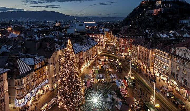 Private Christmas Time Day Tour to Graz from Vienna with Christmas Market