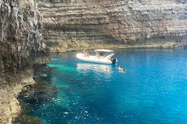 私人快艇 Sazan 岛和 Karaburun 海洋公园