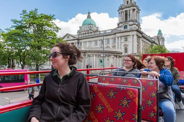 Excursão turística com várias paradas pela cidade de Belfast com passe de 48 horas