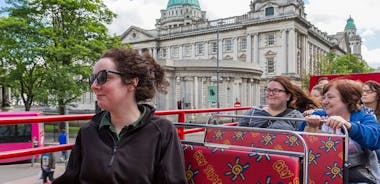 Recorrido turístico en autobús con paradas libres por la ciudad de Belfast con pase de 48 horas
