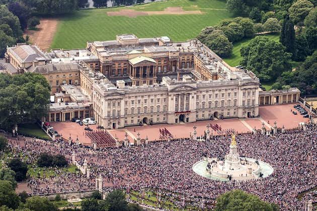 Tour privado a pie de 3 horas sobre el poder, la política y la realeza en Londres