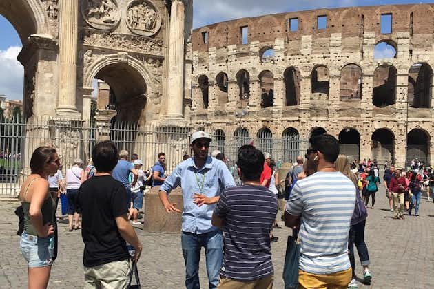 Tour of Colosseum with Entrance to Roman Forum in Small Group (MAX. 8 PEOPLE) 