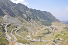 2日のプライベートツアーTransfagarasan高速道路とFagaras山脈のハイキング
