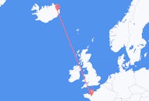 出发地 冰岛埃伊尔斯塔济目的地 法国雷恩的航班