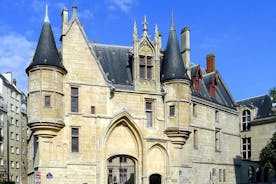 Gothic Paris - Castles & Cathedrals (Marais History Walk-Small Group Tour)