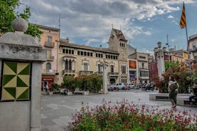 Figueresin turistikohokohdat yksityisellä puolen päivän kiertueella paikallisen kanssa