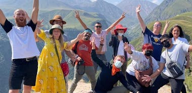 Destaques das montanhas do Cáucaso-Jinvali, Ananuri, Gudauri, Kazbegi (excursão em grupo)
