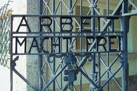 Dachau Concentration Camp Memorial Walking Tour med guide från München med tåg