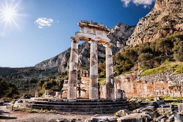 Delphi, Arachova y Hosios Loukas Tour privado de día completo