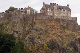 Edinburgh Castle hopp over køen privat tur