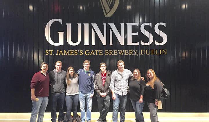Hoppa över Line Guinness och Jameson Irish Whiskey Experience Tour i Dublin