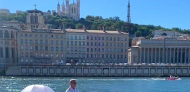 Private cruise aboard a Yacht in Lyon