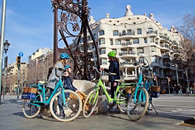 Recorrido En Bicicleta Eléctrica Sobre Gaudí En Barcelona